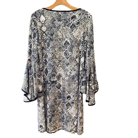 MSK Sz S Black White Snakeskin Design Large Oversized Angel Sleeve Relaxed Dress - Picture 3 of 6